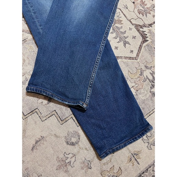 7 For All Mankind The Straight Jean Medium Wash Mid-Rise Size 31 - Picture 4 of 5